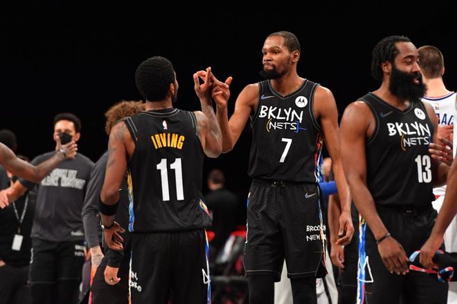 TK谈心中最佳阵容：梅罗入选、魔笛、齐达内、大罗、小罗在列（TK公布心目中最强阵容：梅罗入围，魔笛、齐达内、大罗、小罗皆上榜）