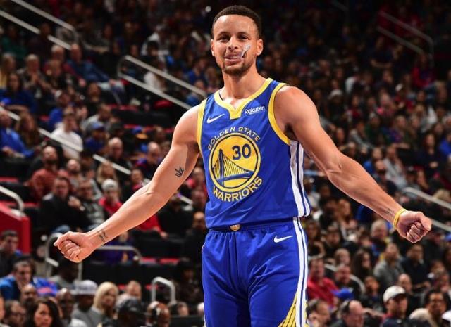 意媒：伊布、费拉拉入选米兰冬奥会火炬传递阵容（意媒称：伊布、费拉拉入选米兰冬奥火炬手名单）