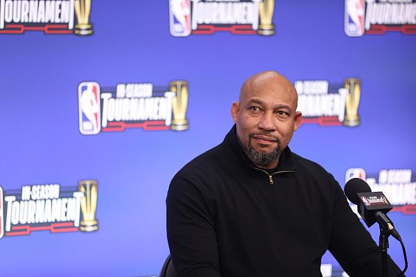 篮球勇士替补球员贡献关键分数（勇士替补挺身而出砍下关键得分）