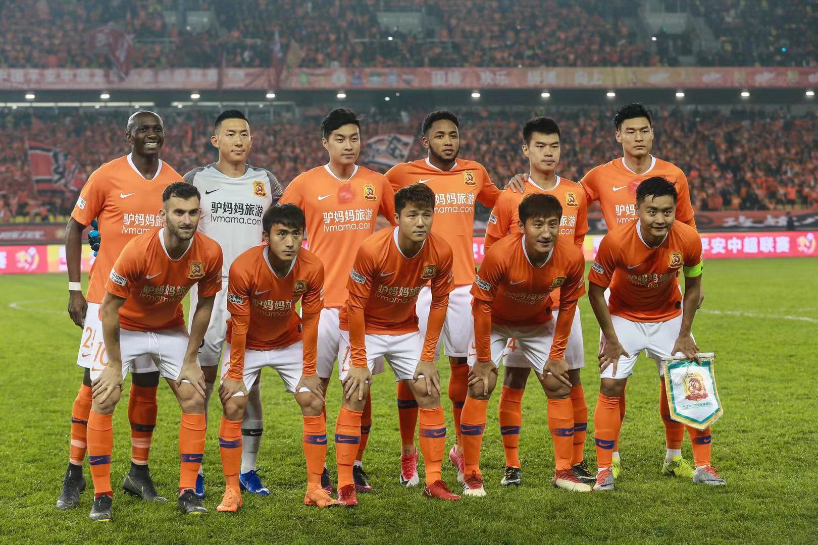 巴萨对阵马竞大名单：莱万、拉菲尼亚、亚马尔领衔，德容缺阵（巴萨战马竞名单出炉：莱万、拉菲尼亚、亚马尔压阵，德容缺席）