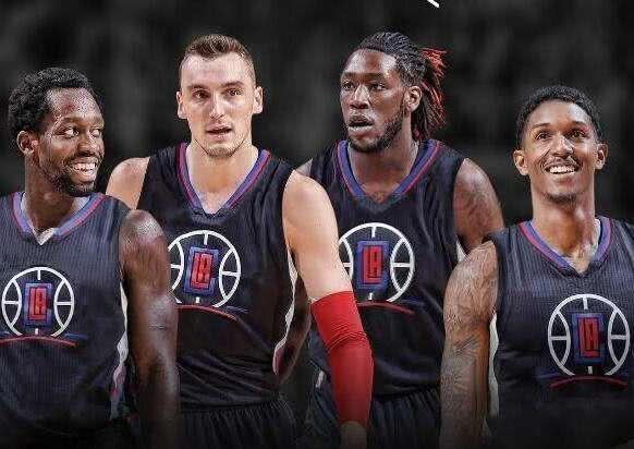 记者：佛罗伦萨球员不满基恩500万高薪，后者态度也存在问题（记者称佛罗伦萨更衣室不满基恩500万年薪，其态度问题亦引发争议）